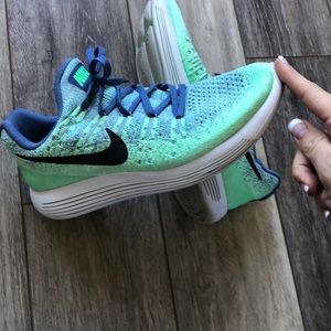 Nike Run Easy Lunarlon size 10 women’s